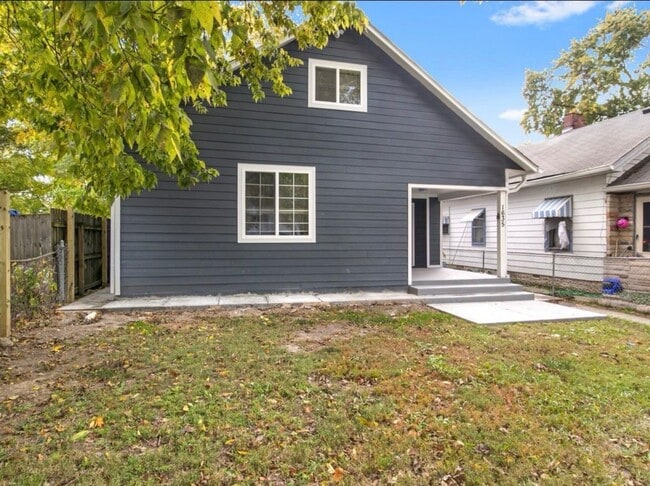 Photo - 1635 Cruft St