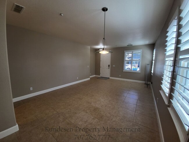 Photo - 1727 Southgate Dr