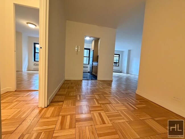 Photo - EAST 55 STREET Unidad 7H