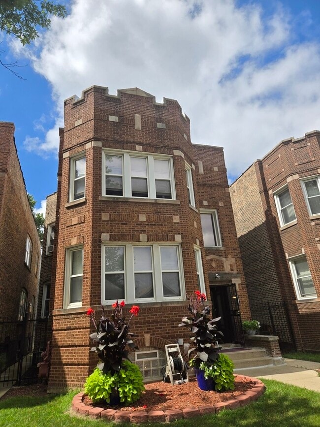 Photo - 7324 S Maplewood Ave