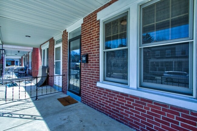 Photo - 625 Hamilton St