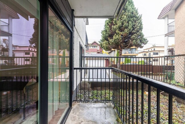 Photo - 254 E 12th Ave Unit ID1051838P