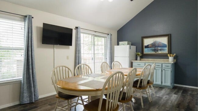 Photo - 420 Fall Creek Dr Unit 9&10