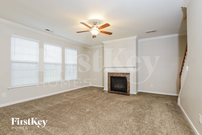 Photo - 477 Shady Grove Ct