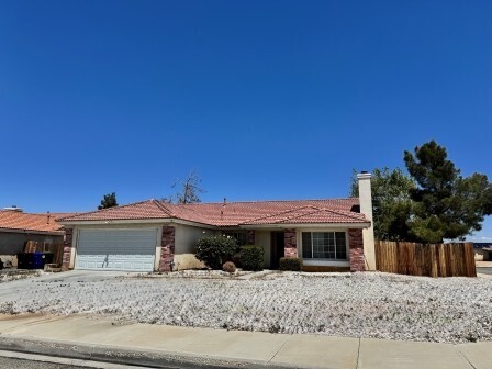 Nice Home in convenient location near ever... - Nice Home in convenient location near ever...