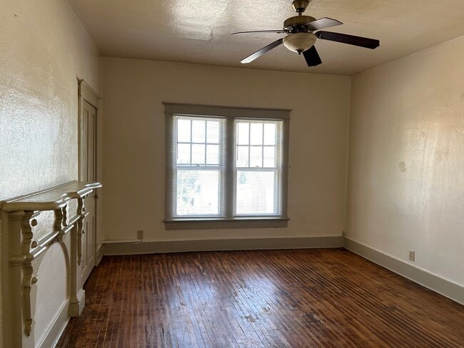 Living Room - 305 N 4th St Unit 305 12