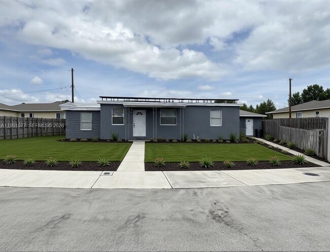 Photo - 1885 NE 53rd St