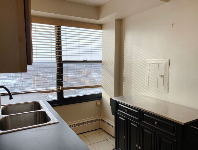 Photo - Stunning 17th Floor Condo Unit With Beach ... Unit 1701