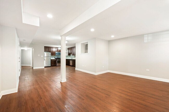 Photo - 4129 S Michigan Ave Unit 4129 S. Michigan Ave