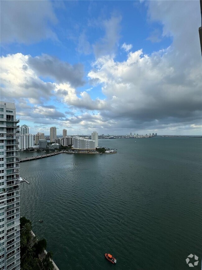 Building Photo - 1155 Brickell Bay Dr Unit 2908 Rental