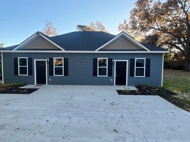 Building Photo - 1321 Camden Rd Unit 1