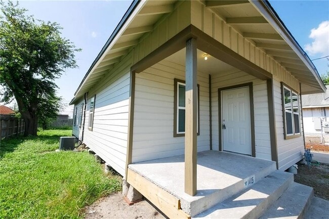 Photo - 1415 Marguerite St