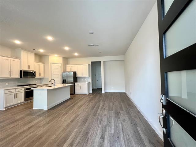 Photo - 4728 Corriente Vista Ln