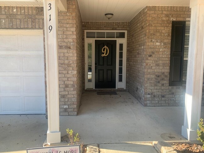 Photo - 319 Scotch Pine Ln