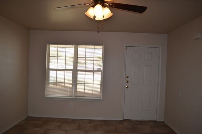 Photo - 1710 Ute Trail Unit A- Still occupied by resident