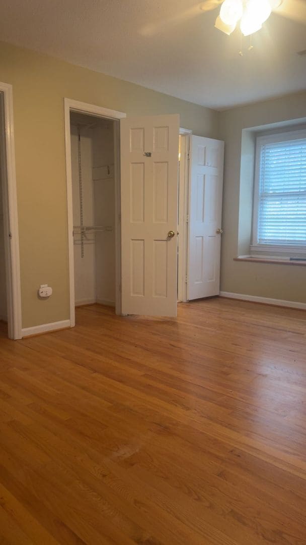 Photo - Available Now! Four bedroom 2.5 Bathroom!!