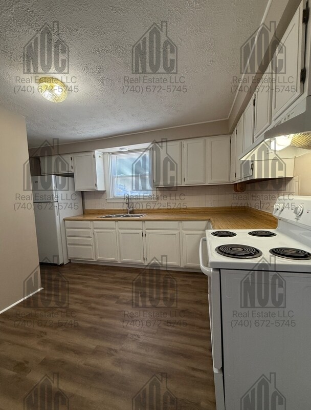 Photo - 136 E Allen St