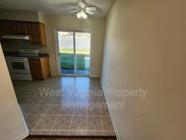 Photo - 3648 Davis Stuart Rd