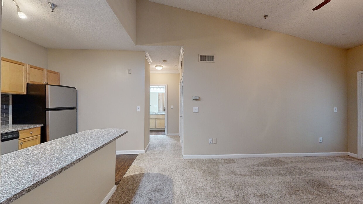 Photo - Highland Square Apartments