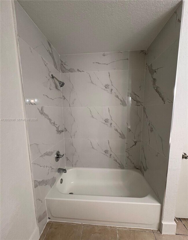 Photo - 11537 Louis St