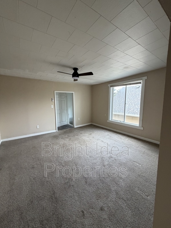 Photo - 1097 Suburban Ave E