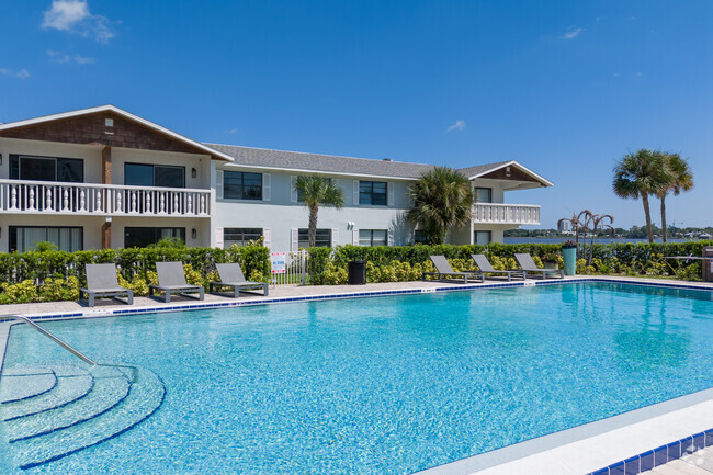 Sparkling Pool - Marina Grande North Apartments