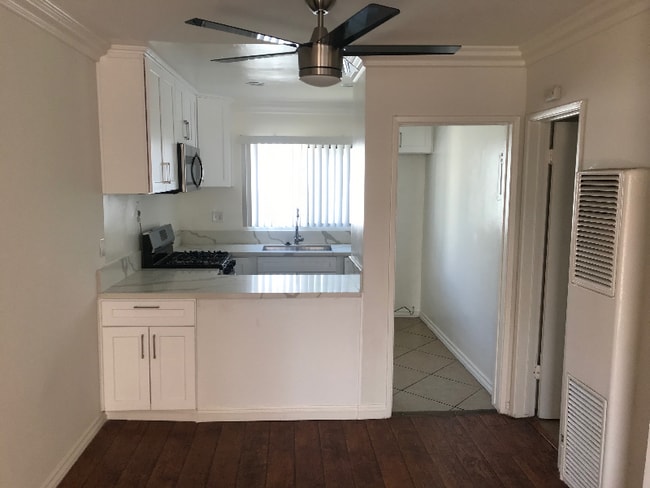 Photo - 6151 Fountain Ave Unidad 14