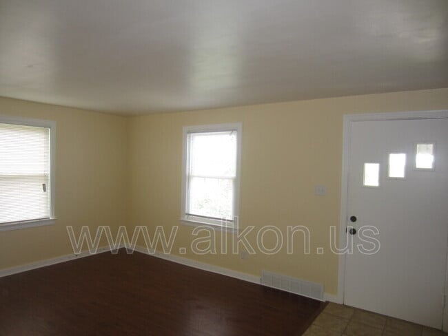 Photo - 2411 Webster Ave