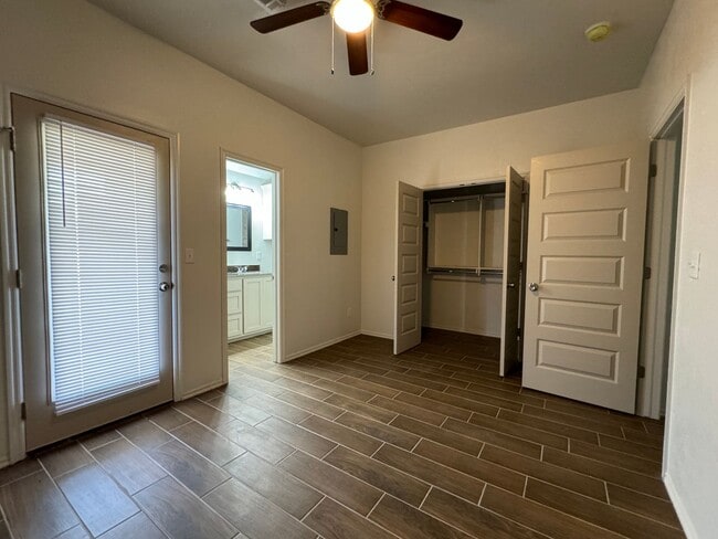 Photo - 1305 SW Pennsylvania Ave Unit 1305 SW Pennsylvania Apt B