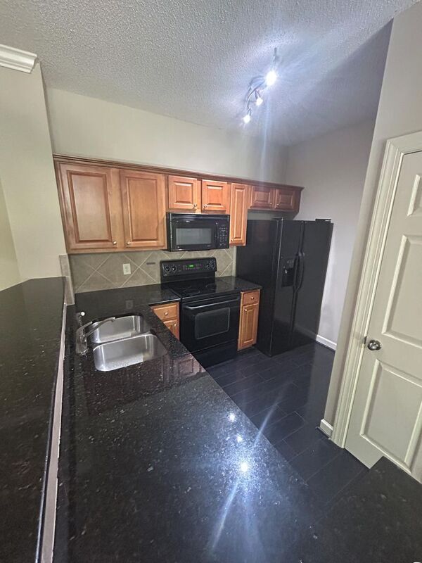 Photo - 111 Sterling Oaks Dr