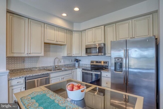 Photo - 414 Goodwick Dr