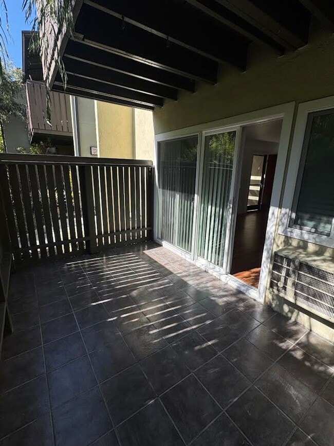 Photo - Renovated 2 Bedroom/ 1 Bathroom Condo Avai...