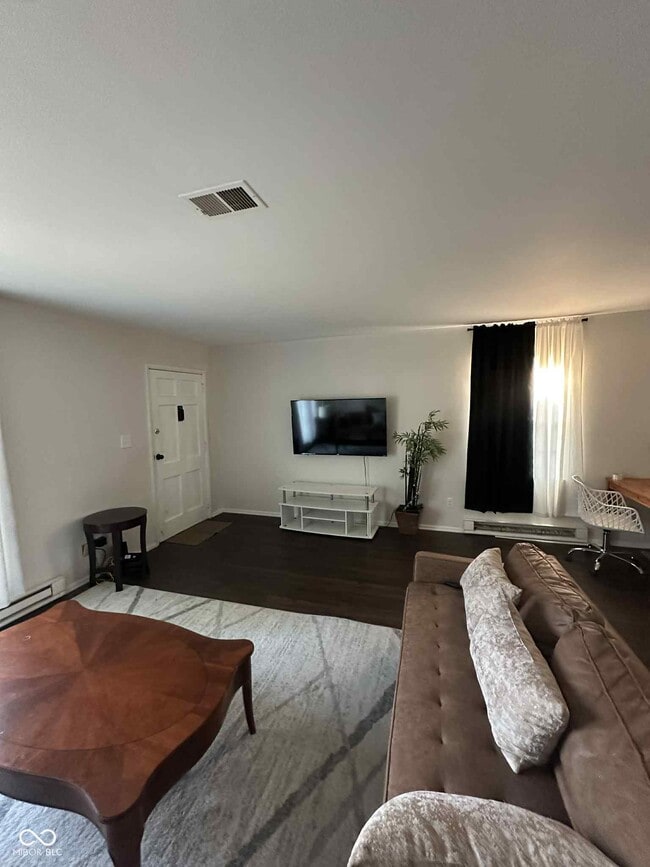 Photo - 702 E Thompson Rd