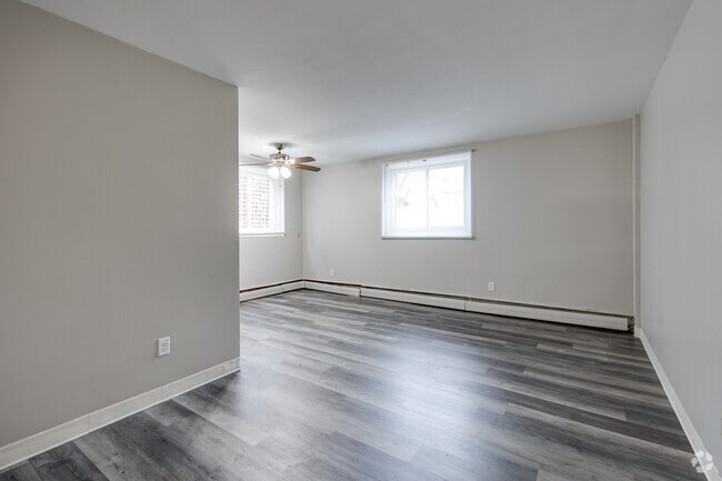 1BR, 1BA - 600SF - Sala de estar y comedor - Powderhorn Park Apartments