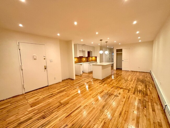 Photo - 2182 Davidson Ave Unit 1F