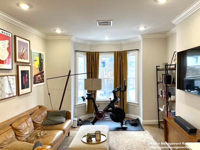 46 Sheridan St Unit 1