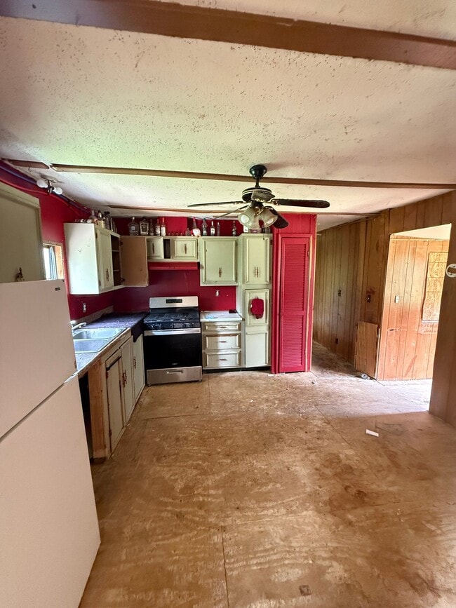 Photo - 1404 Rumbaugh Ln