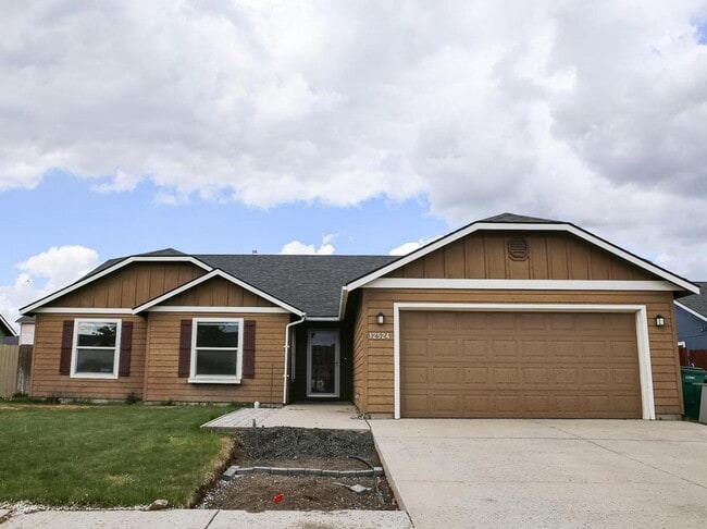 3 Bed Home with Attached Garage - 3 Bed Home with Attached Garage