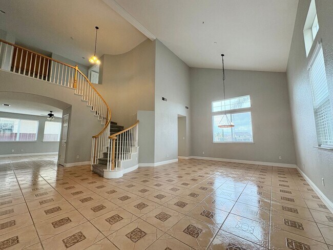 Photo - Massive 4 Bedroom, 3 Bath +Loft Home in De...
