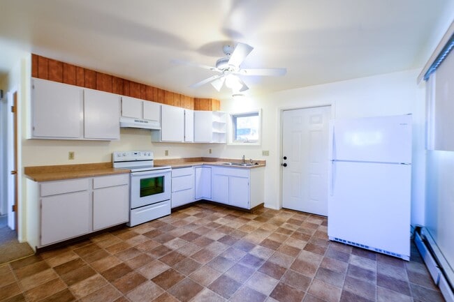 Building Photo - 302-308 N 11th Ave Unit 304 N 11th Ave