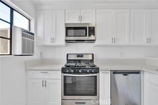 Building Photo - 18530 Hatteras St Unit 209