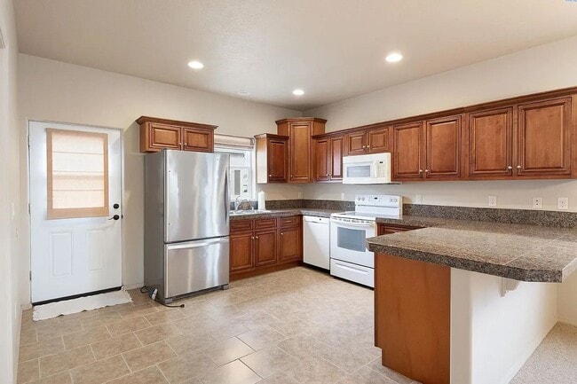 Photo - Charming 2 Bedroom, 2 Bath Duplex in an Excellent Location!