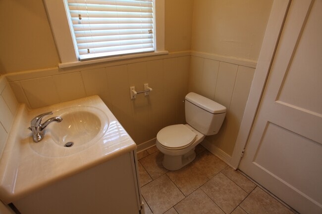 Photo - 3bed/2bath House off of Wire Road. Rental includes water!