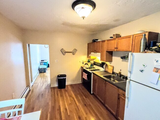 Photo - 20 Ashley St Unit 2