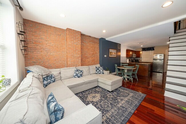 Photo - 2747 Harper St