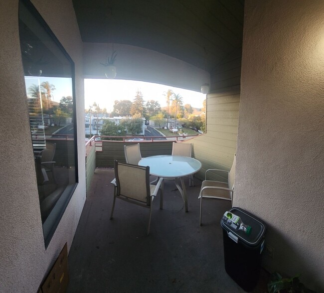 1239 Foothill Blvd