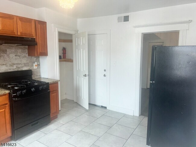 Photo - 21 Tillinghast St Unit 3