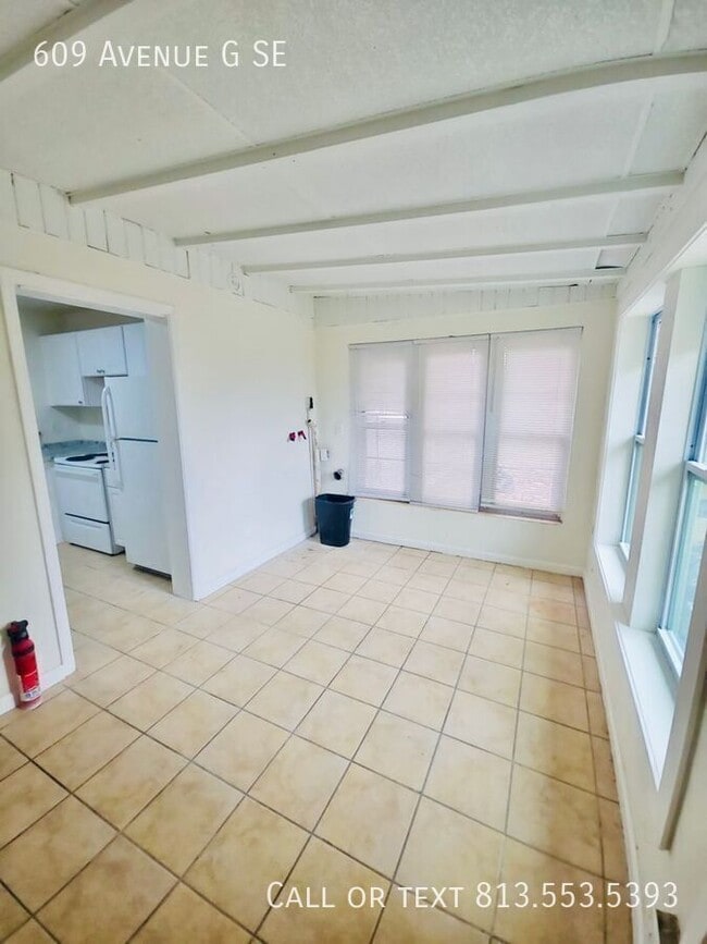 Photo - 609 Ave G SE