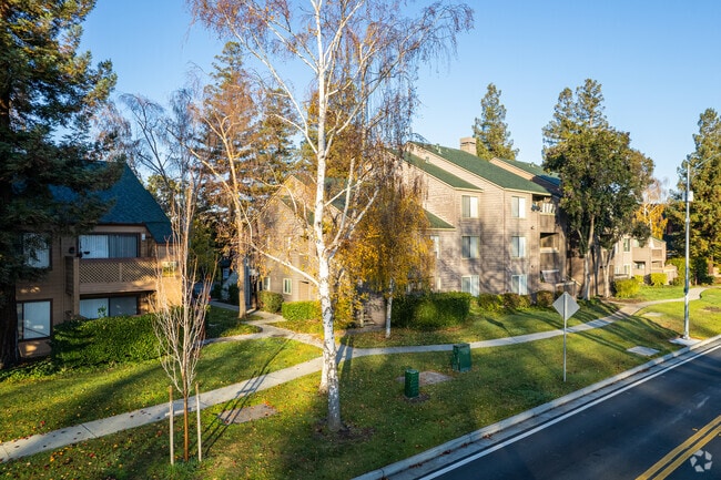Alt. Exterior - Sierra Crest