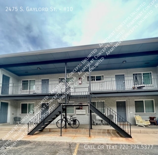 Building Photo - 2475 S Gaylord St Unit #10